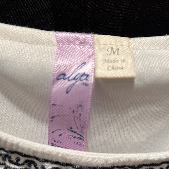 Detailed top mini dress - Picture 3 of 3